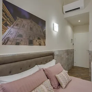 3* Pensión Navona Charme